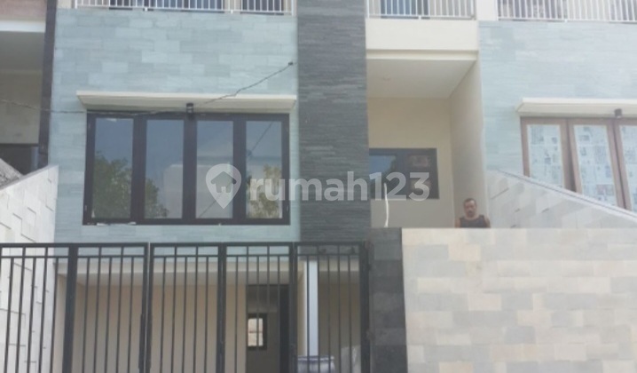 Rumah Minimalis 4 Kamar di Area Gatot Subroto Barat Denpasar