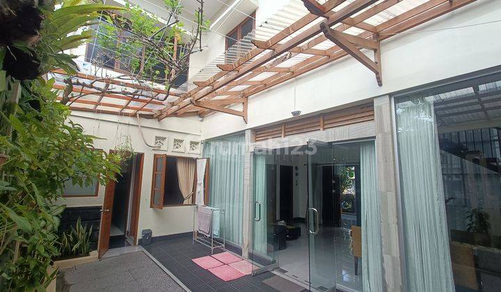 Stunning 5 Bedroom Villa, 3 Mins To Kuta 1