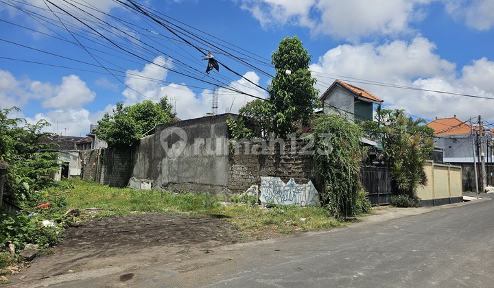 Tanah 2.5 Are di Renon, dekat Regents School