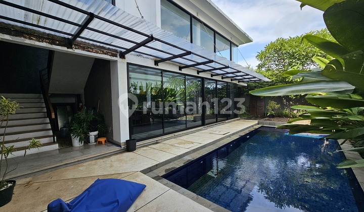 Tropical 3-Bedrooom Villa at Dharmawangsa Benoa Tropical 3-Bedrooom Villa at Dharmawangsa Benoa