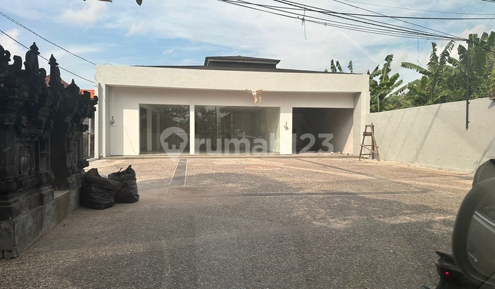 Toko Gandeng Lebar 9m di Kerobokan Kuta Toko Gandeng Lebar 9m di Kerobokan Kuta