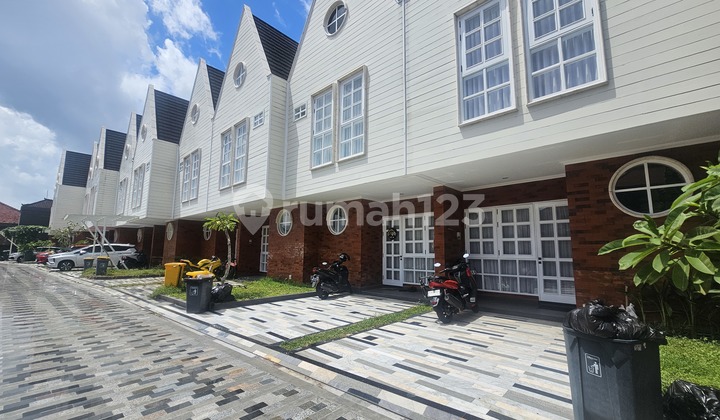 Rumah Modern Minimalis Siap Huni, 2 Memit ke Kerobokan Kuta