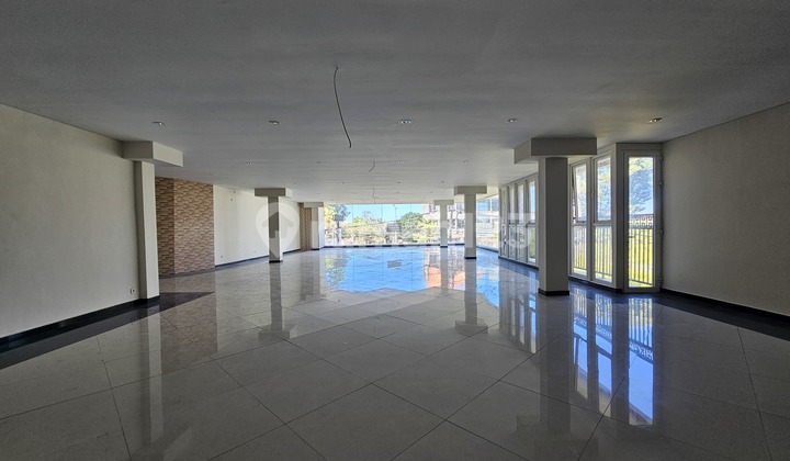 Ready-to-Use Shop House, Strategic Location and Spacious Parking Near Sunset Road Kuta 2