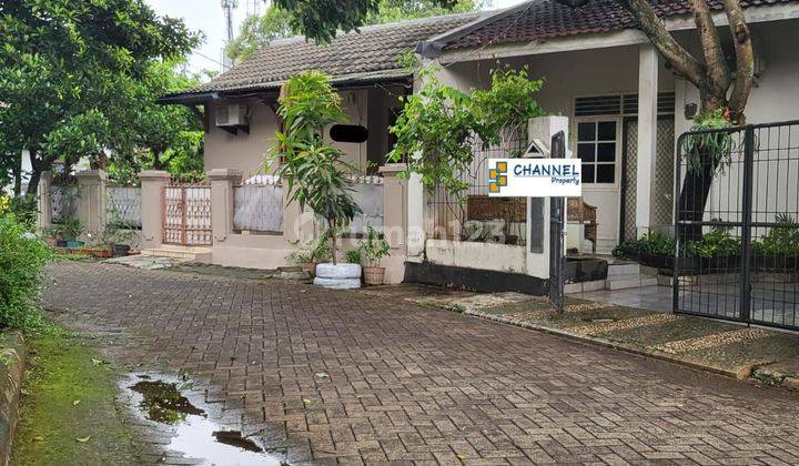 Dijual cepat Rumah siap huni depan taman Griya loka Bsd city, ea 1