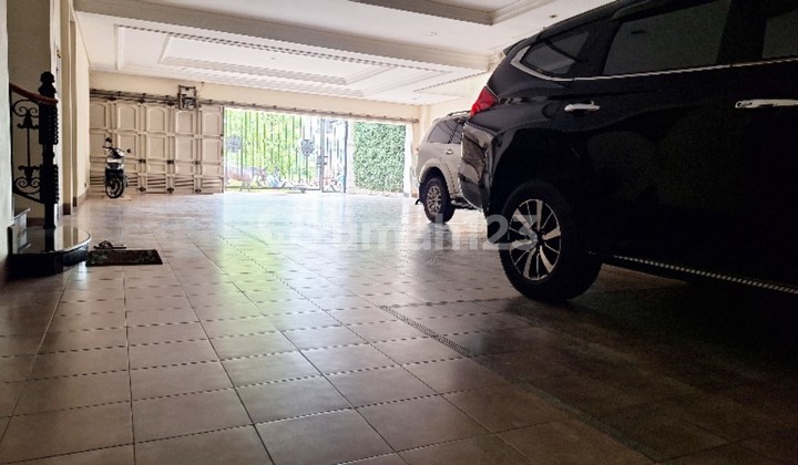 Rumah Super Mewah Pantai Indah Kapuk Full Furnished 2