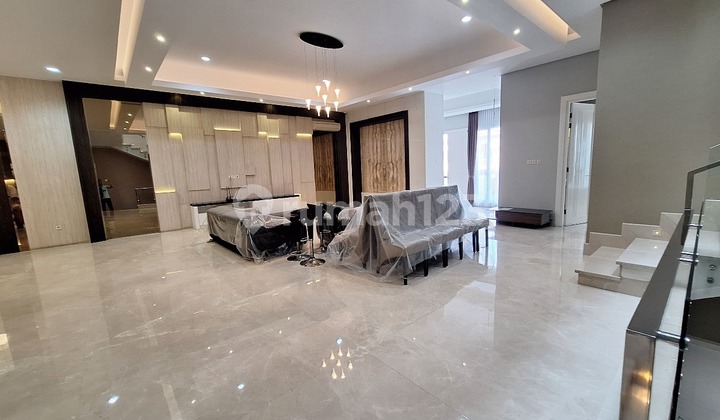 Rumah Mewah Katamaran Pantai Indah Kapuk