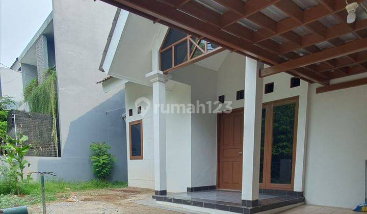 DISEWAKAN RUMAH 2LT DEKAT AKSES TOL BSD RAPIH SIAP PAKAI 2