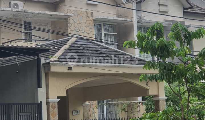 RUMAH 2LT SIAP HUNI DEKAT AKSES TOL JELUPANG DAN LIVING WORLD ALAM SUTERA