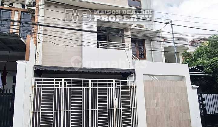 TURUN HARGA JUAL RUMAH 3 LT SIAP HUNI DEKAT ST PALMERAH DAN SENAYAN 1