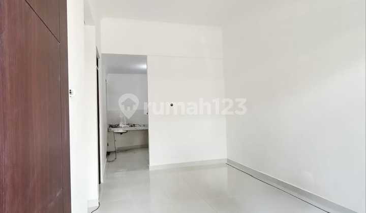 New House Ready to Occupy, Strategic Location in Vila Dago Pamulang for Sale 2