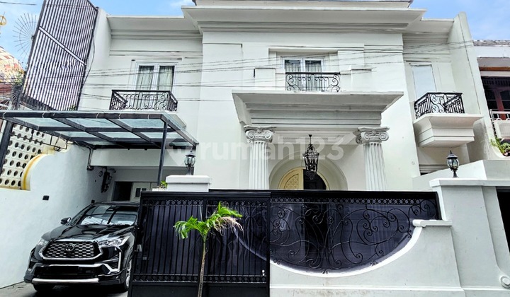 Price Reduced for Quick Sale: Luxury House with Modern Classic Concept, Private Pool, and Gym