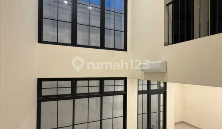 For Rent New 2-Story House Semi-Furnished Ready to Live in Louise Gading Serpong Cluster. 2