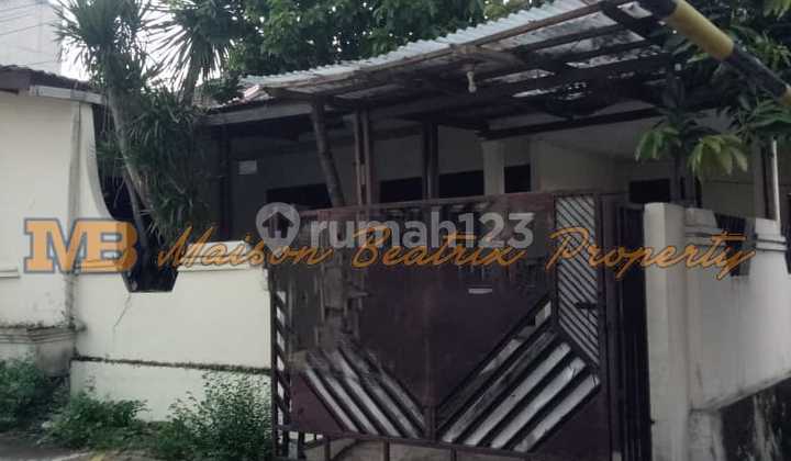For Sale Comfortable House in a Strategic Location at Pamulang Permai, Tangerang For Sale Comfortable House in a Strategic Location at Pamulang Permai, Tangerang