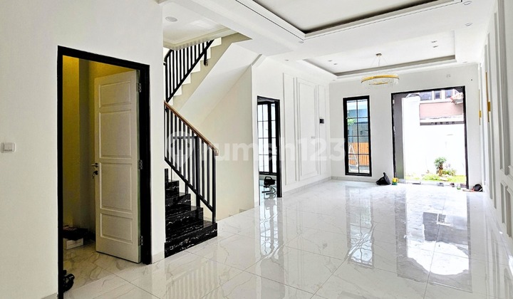 Dijual Rumah Cantik Mewah Siap Huni Strategis di Kencana Loka Bsd 2