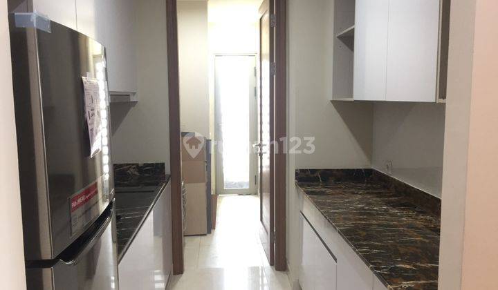 Disewakan Apartemen Taman Anggrek Residences 3 Kamar Tidur Bagus Furnished 1