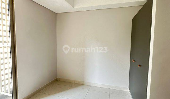 Disewakan Apartemen Taman Anggrek Residences Bagus Semi Furnished 2