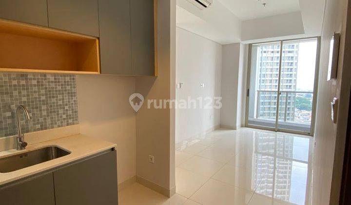 Disewakan Apartemen Taman Anggrek Residences 2 Kamar Tidur Bagus Furnished 1