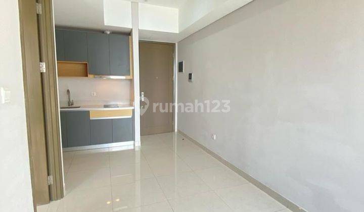 Disewakan Apartemen Taman Anggrek Residences Bagus Semi Furnished 2