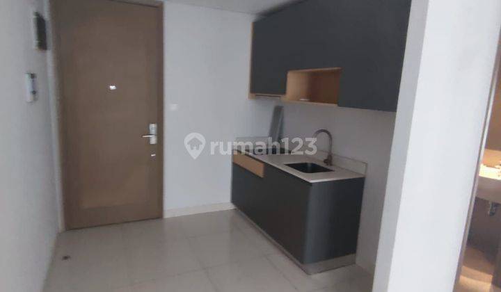 Disewakan Apartemen Taman Anggrek Residences 3 Kamar Tidur Bagus Semi Furnished 1