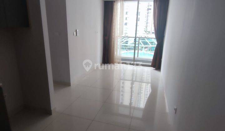 Disewakan Apartemen Taman Anggrek Residences 3 Kamar Tidur Bagus Semi Furnished 2