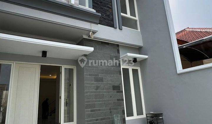 Jual Rumah 2 Lantai SHM Perumahan Nginden Intan Timur Surabaya Dekat Ubaya Dekat Pusat Koya 1