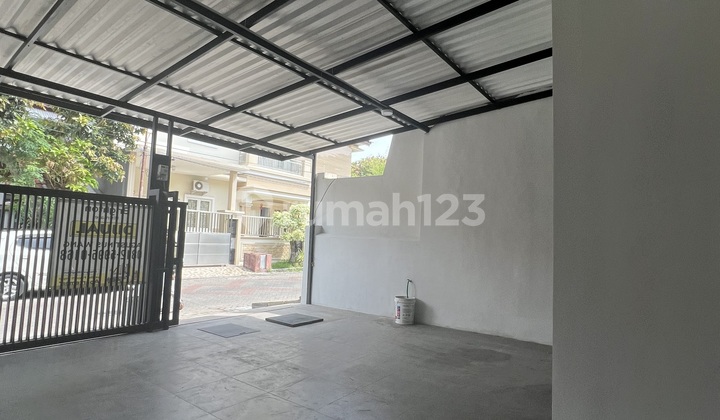 New Ready-to-Occupy House Near Pakuwon City, Pantai Mentari.