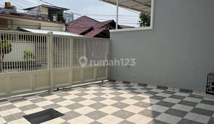 Jual Rumah Baru 2 Lantai SHM Dekat Pusat Kota Surabaya Nginden Intan  2