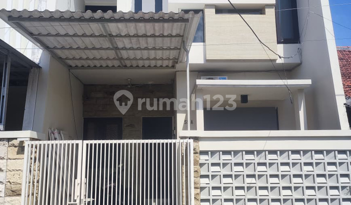 Rumah 2 Lantai di Rungkut Harapan SHM Bonus Semi Furnish