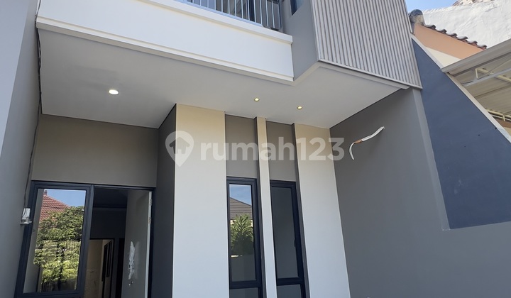 New House in East Surabaya Near Dharmahusada Ready to Occupy with SHM
