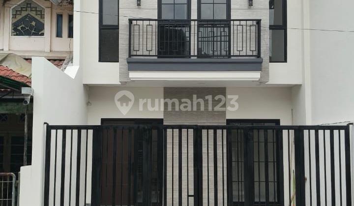 Rumah Baru Surabaya Timur Pantai Mentari Siap Huni