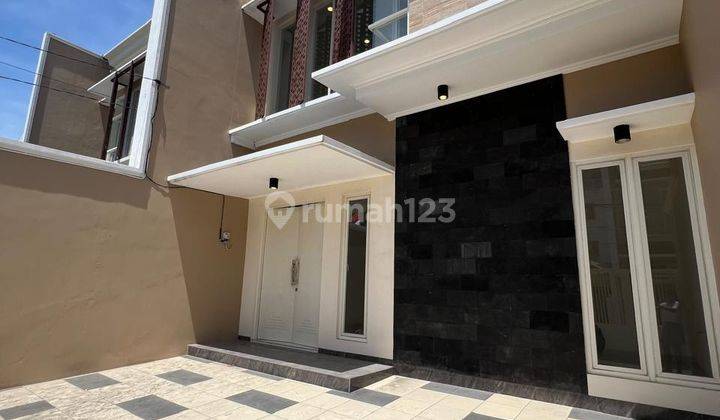 Dijual Rumah 2 Lantai Di Manyar Kertoadi Surabaya Timur Siap Huni 1