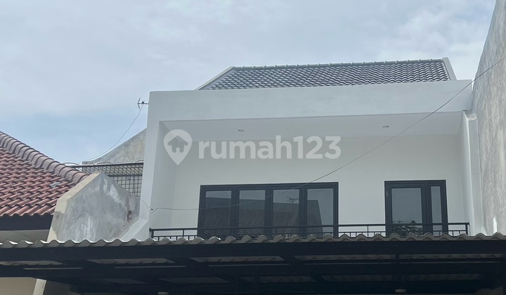 Jual Rumah Dekat Pakuwon City Siap Huni Pantai Mentari