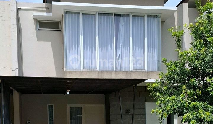 Rumah Cantik 2 Lantai Di Lokasi Strategis Serpong SHM