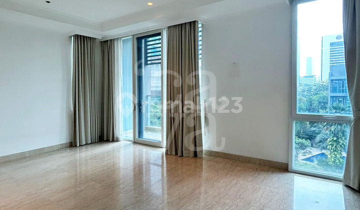 Penthouse with Private Lift at Sudirman Residence Apartment, Tower Camelia, 350 sqm, 3 Br 2