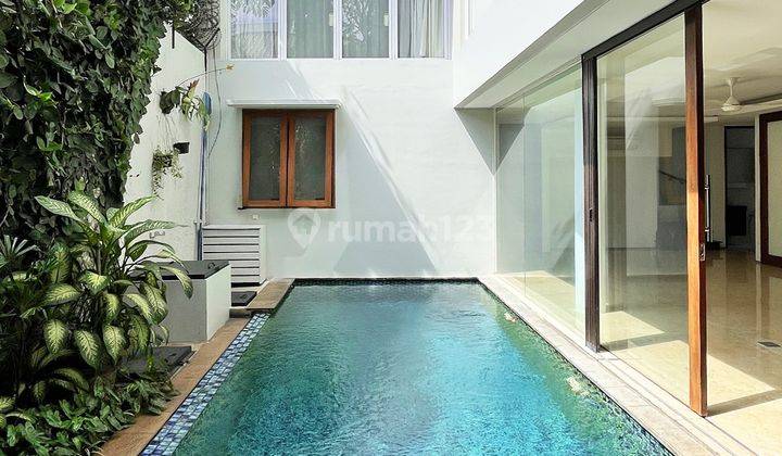 Rumah Modern, Mewah, Ada Private Pool Dekat Scbd, Jakarta Selatan 2