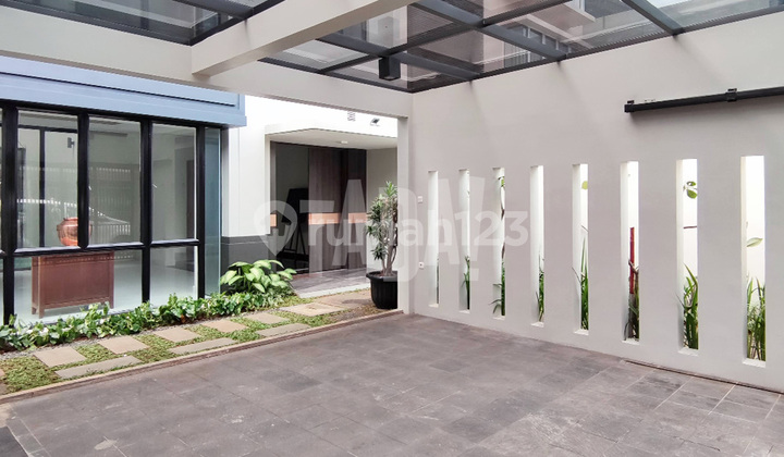 Rumah Eksklusif, Sudah Renovasi di Cilandak, Jakarta Selatan