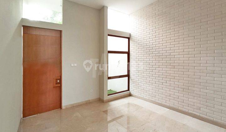 Townhouse Tropical, Baru, Nyaman di Kemang, Jakarta Selatan 2