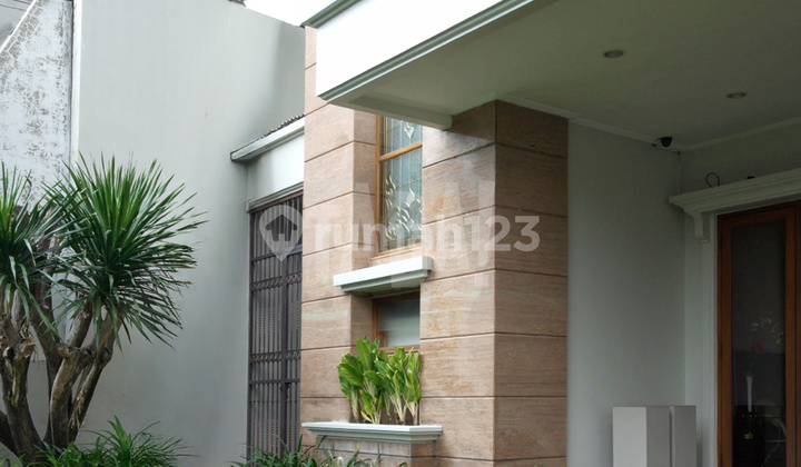 Classic House, Quiet Neighborhood, Strategic Location, Ready to Occupy in Lebak Bulus, South Jakarta 2