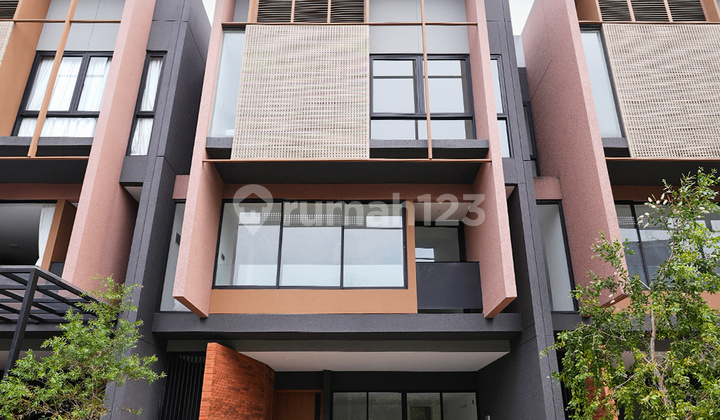 Townhouse Siap Huni, Modern Minimalis di Cilandak, Jakarta Selatan Townhouse Siap Huni, Modern Minimalis di Cilandak, Jakarta Selatan