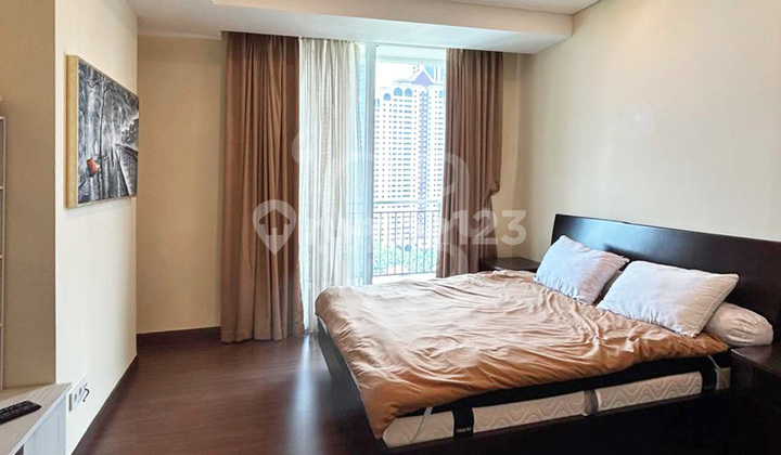 Apartemen Pakubuwono House, 148 sqm, 2 Br, With Balcony, Furnished 2