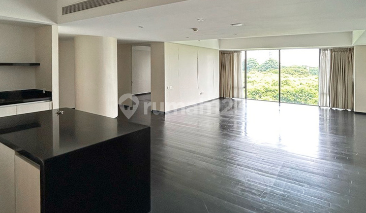 Apartemen Verde One, Tower North, 191 sqm, 3 Br, Semi Furnished