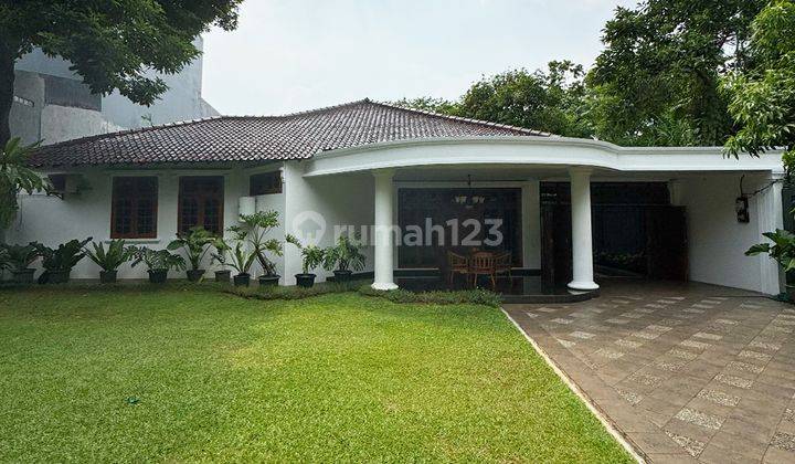 Rumah Luas, Ada Pool, Asri di Cilandak, Jakarta Selatan 1