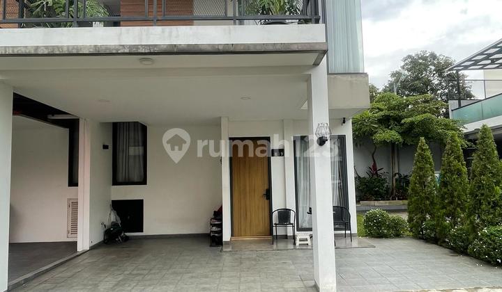 Townhouse Modern Minimalis, Dekat Krl Pondok Ranji di Bintaro, Tangerang Selatan