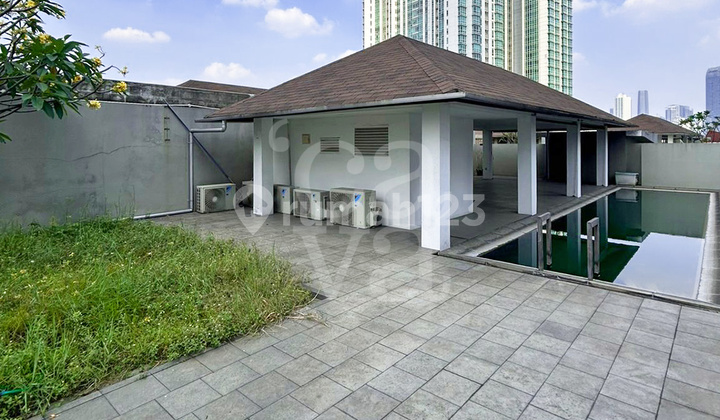 Penthouse with Private Lift at Sudirman Residence Apartment, Tower Camelia, 350 sqm, 3 Br 1