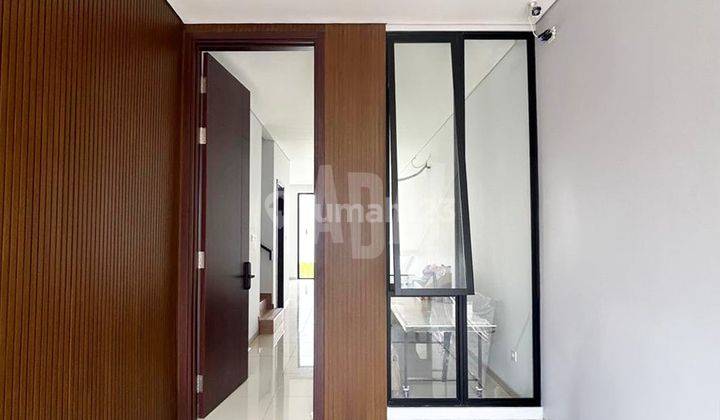 Rumah Modern Dalam Cluster di Lebak Bulus, Jakarta Selatan 2