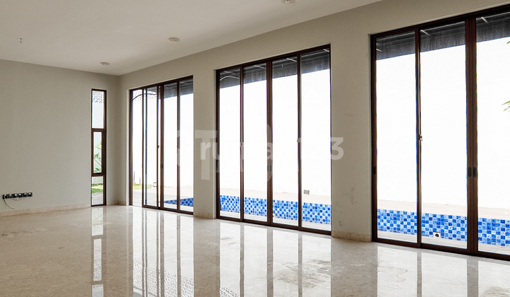 Townhouse Baru, Modern Tropical di Kemang, Jakarta Selatan 2