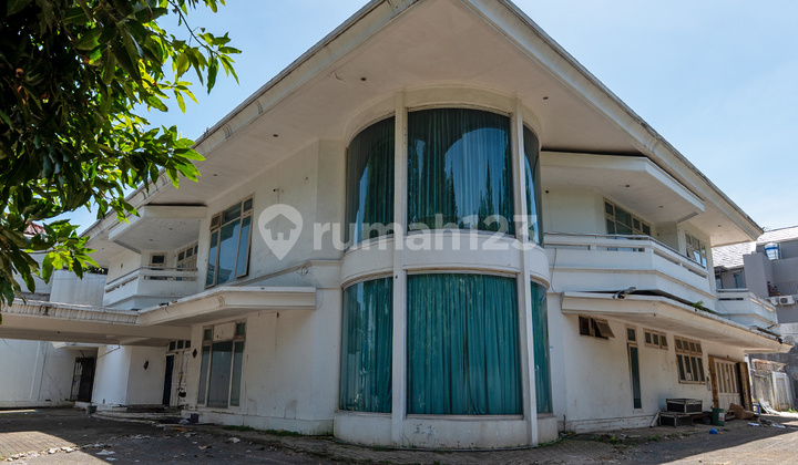 Rumah Luas, Dekat MRT Lebak Bulus, Cocok untuk Tinggal atau Usaha di Lebak Bulus, Jakarta Selatan