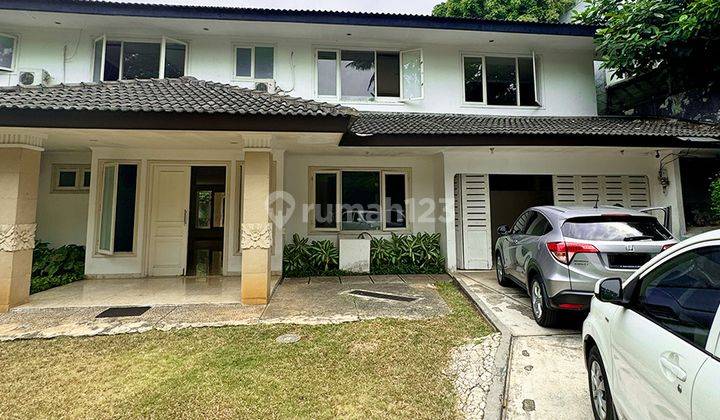 Rumah 2 Lantai, Luas, Private Pool di Ampera, Jakarta Selatan 1