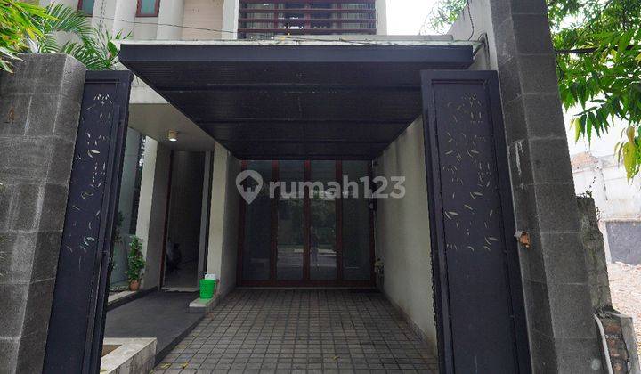 Rumah Modern, Terawat, Dekat Senopati Scbd Jakarta Selatan 1