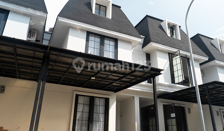 New House, Within Cluster, Near KRL Station, Toll Gate in Bintaro, South Tangerang